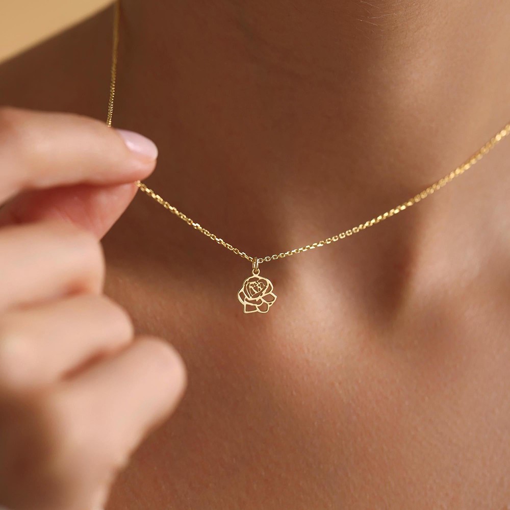 Personalised Birth Month Flower Necklace Family Keepsake Gift for Mum Grandma Unique Mother's Day Gift Ideas