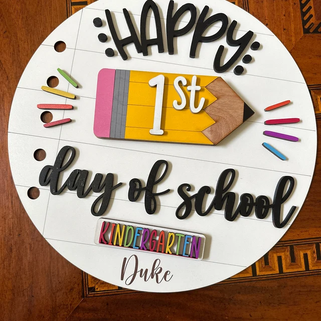 Personalised Wooden Interchangeable Sign For First Day of School With Grade Unique First Day Photo Prop Gifts For Kids