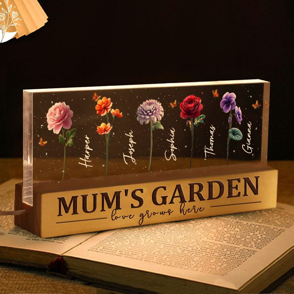 Personalised Mum's Garden Love Grows Here Birth Flower Wood Night Light Unique Gifts For Mum Grandma Mother's Day Gift