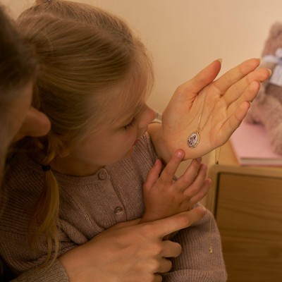 Custom Photo Necklace with Engraving - Personalised Picture Necklace, Ideal Memorial or Keepsake Gift for Birthdays and Mother's Day