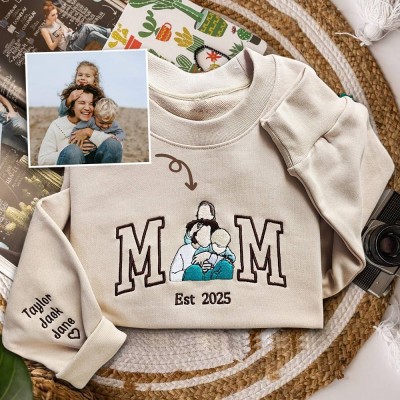 Custom Embroidered Mama Sweatshirt with Photo Portrait and Kids Names New Mum Gift Mother's Day Gift Ideas
